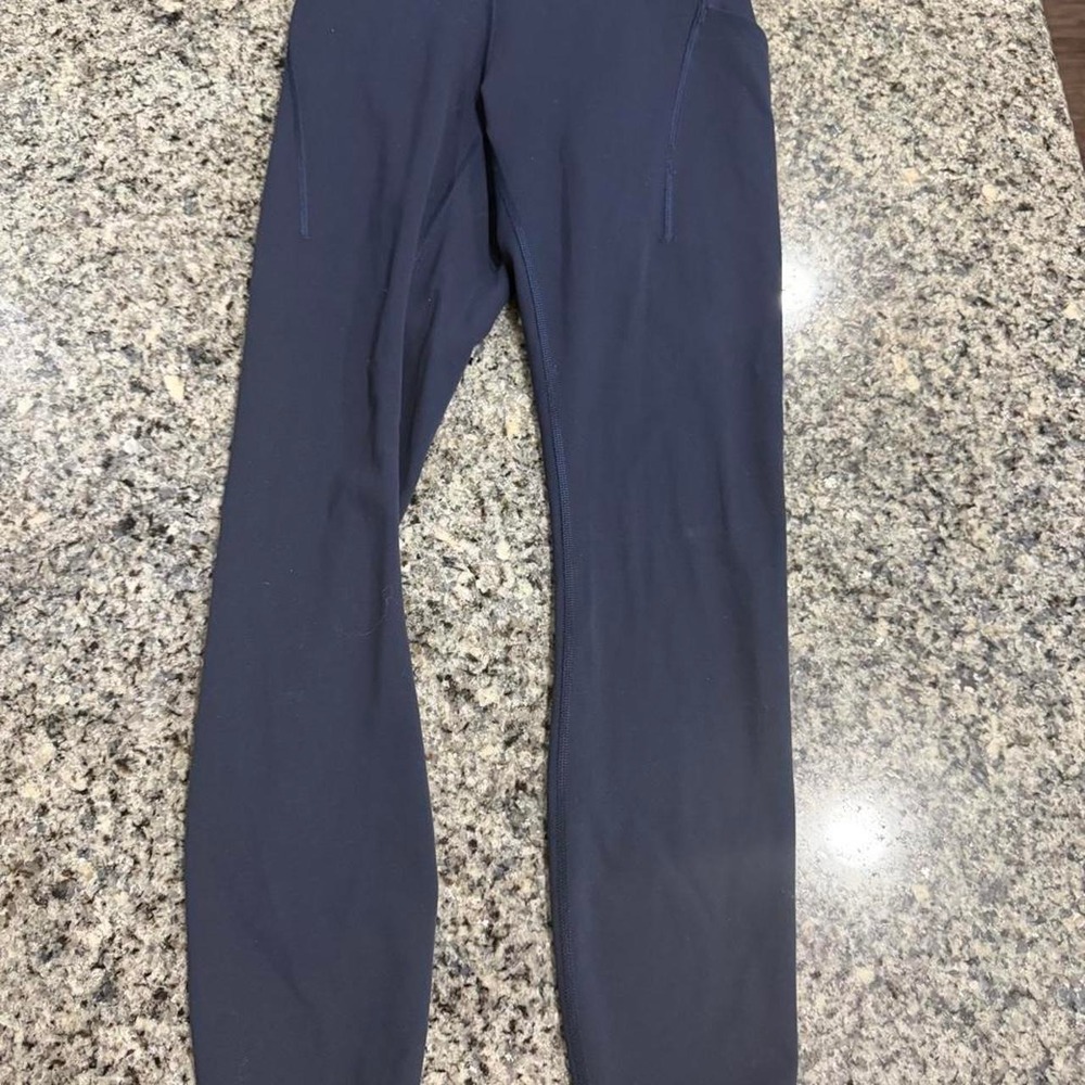 Lululemon wunder train High Rise 25" Leggings in Navy Blue with pockets